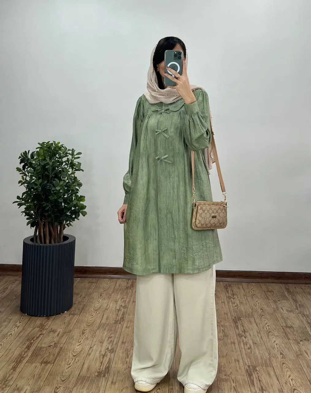 مانتو بلند دکمه دار پروانه ۱